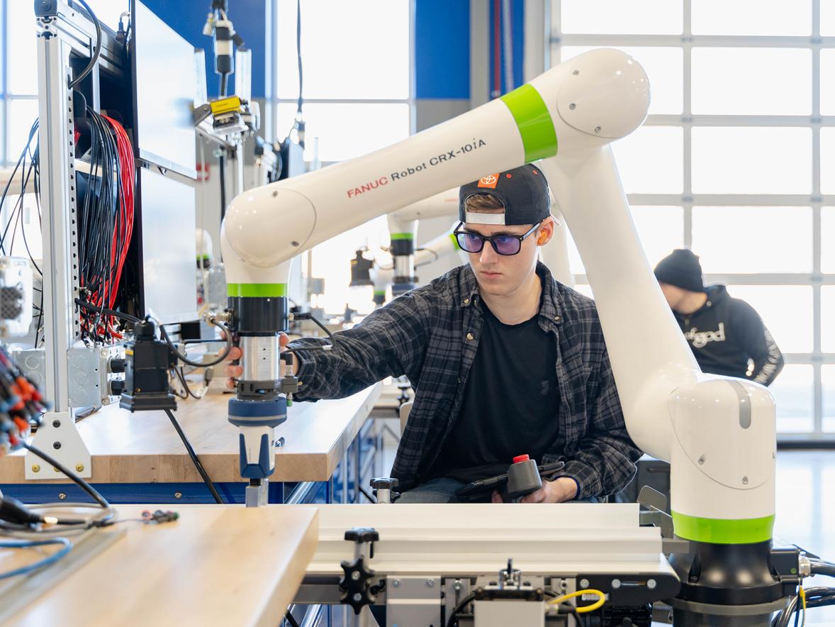 University breaks new ground in manufacturing world with industry-inspired automation leadership degree Featured Image